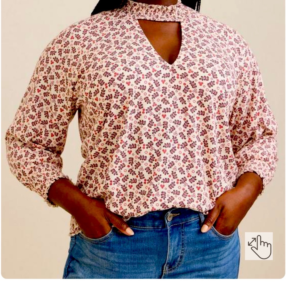 Torrid shirt, Size 1 (14/16), Choker Neck textured jersey